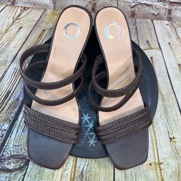 Journee Collection Braided Brown Strap Open Toe Slip On Block High Heels Size 10 - Picture 4 of 9